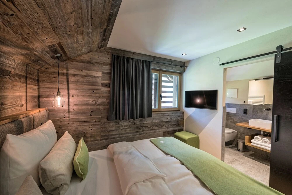 guest_rooms