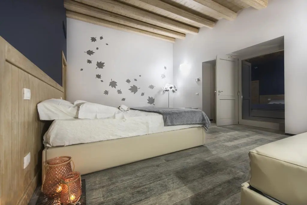 guest_rooms