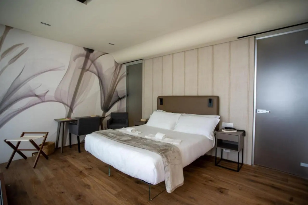 guest_rooms