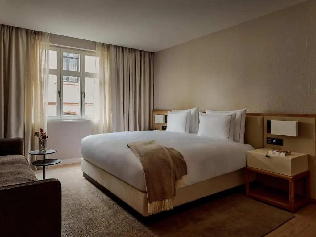 guest_rooms