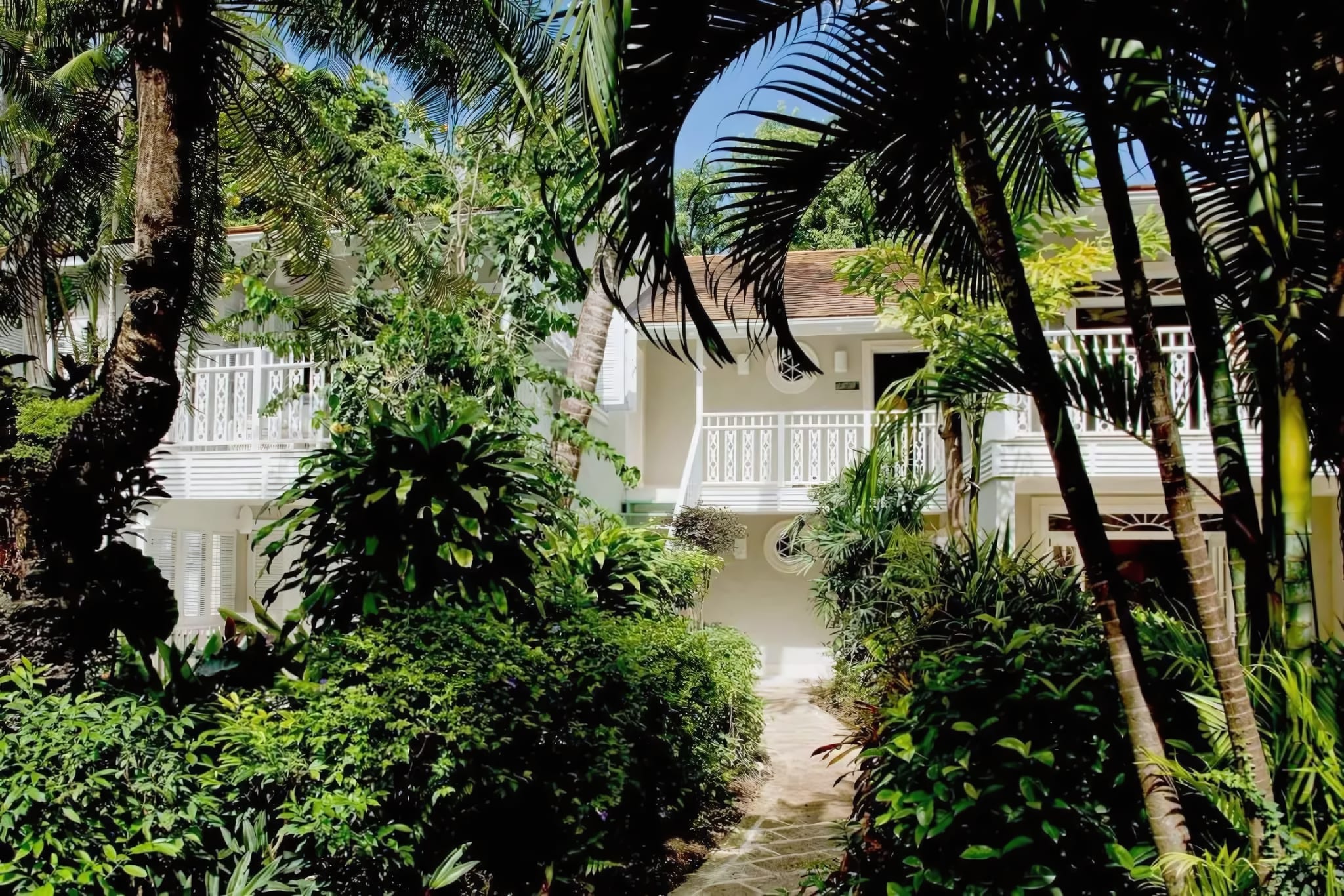 A 1940s Great House Turned Seaside Hotel