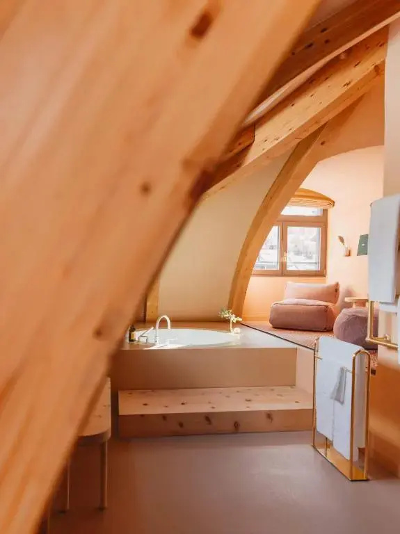 guest_rooms