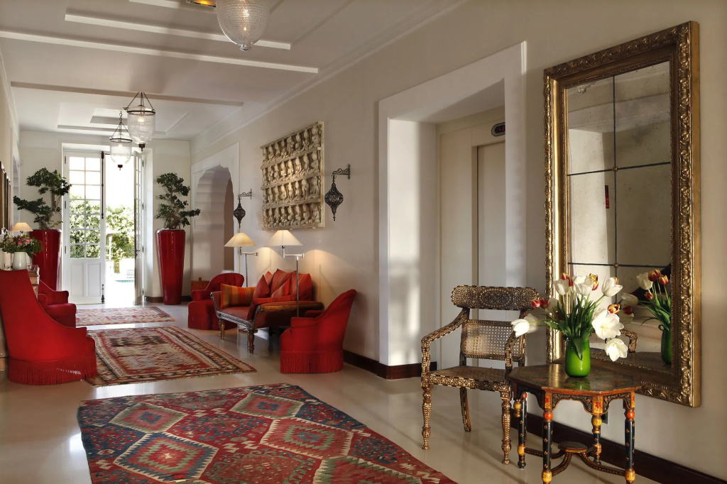 lobby