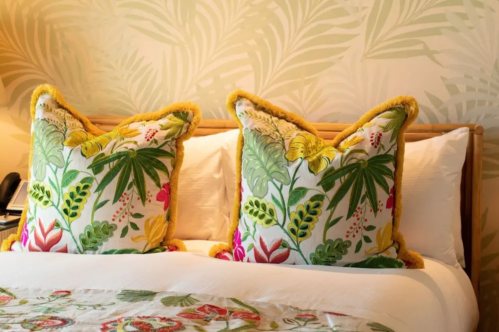 guest_rooms