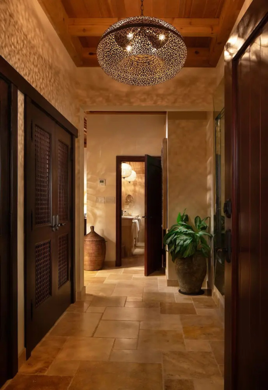 hotel_rooms