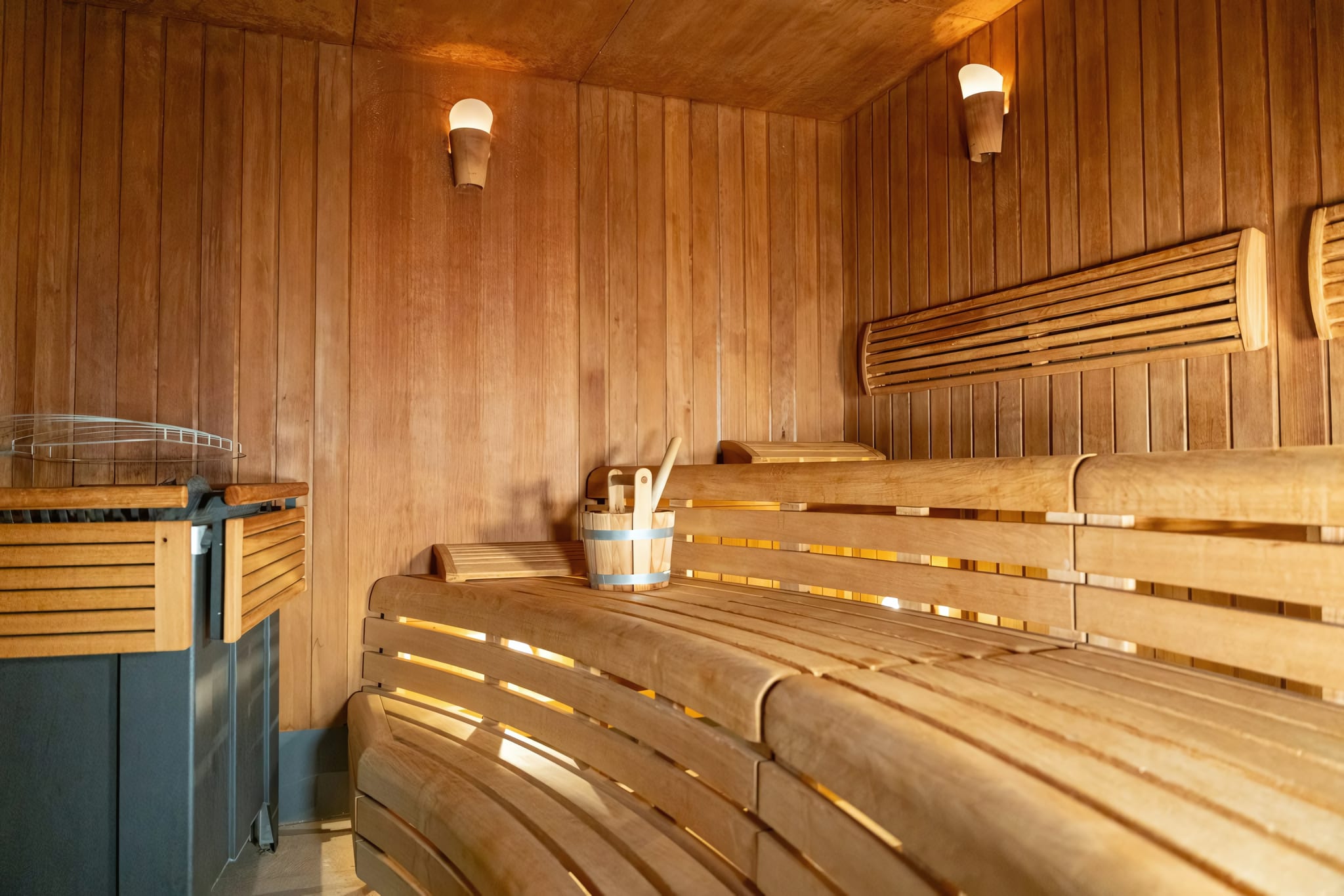 A Rooftop Day Spa Above the Old Town