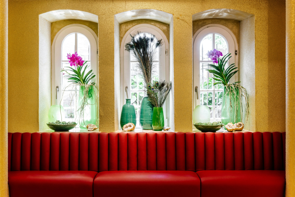 hotel_rooms