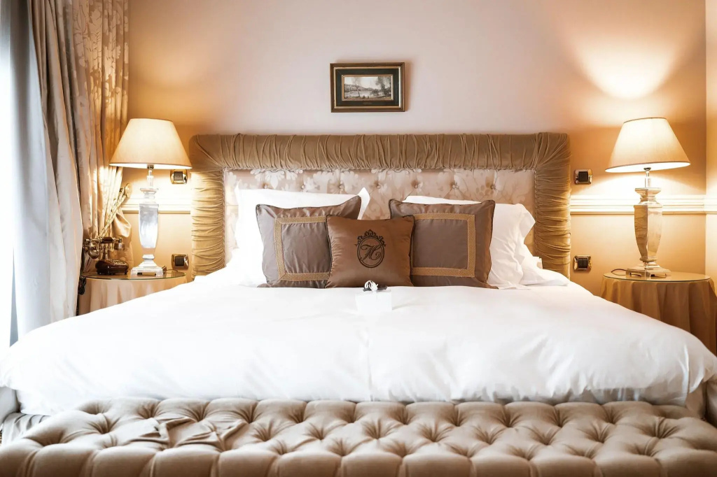 guest_rooms