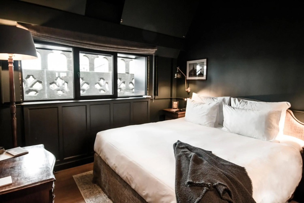guest_rooms