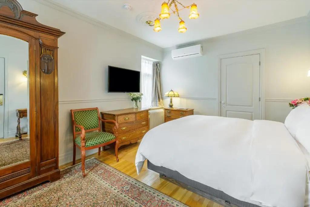 guest_rooms