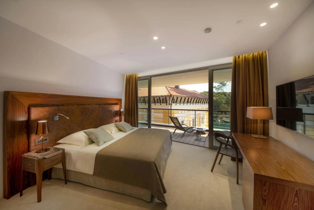 guest_rooms