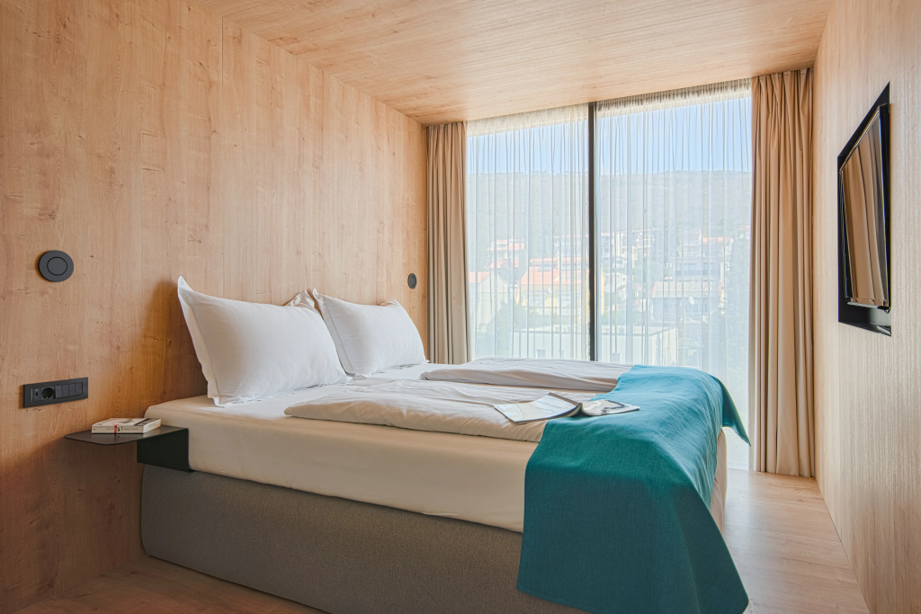 guest_rooms