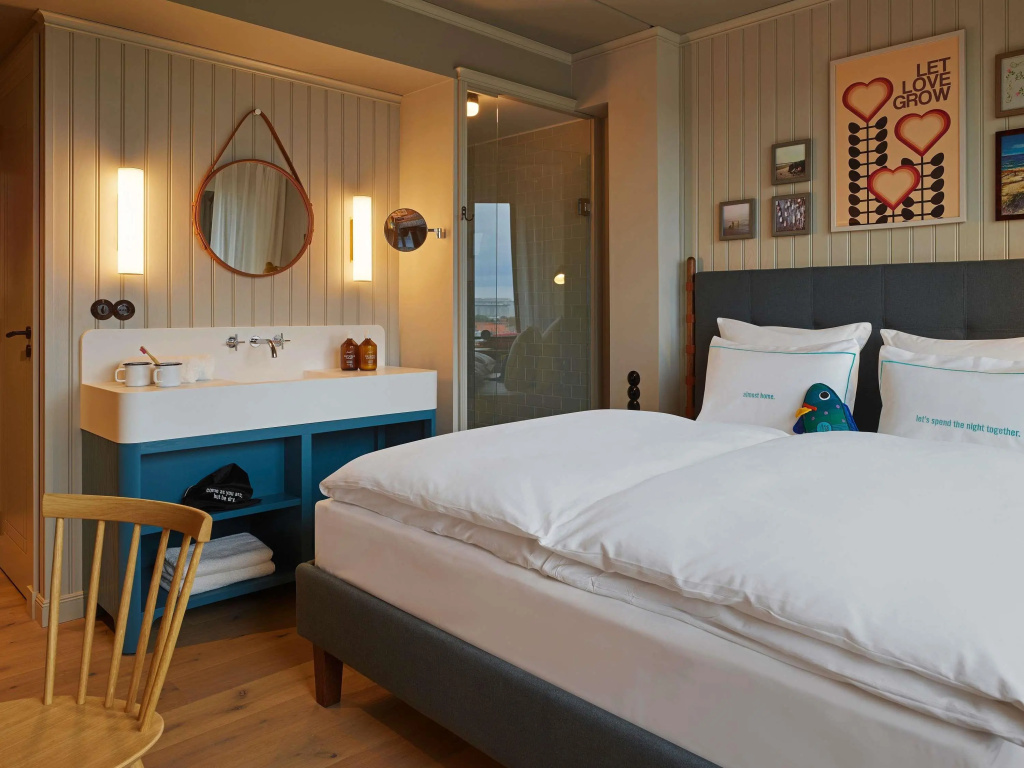 guest_rooms
