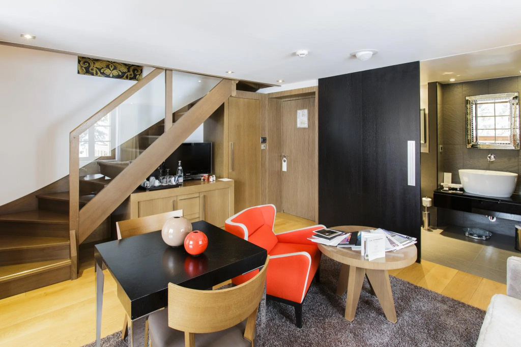 hotel_rooms