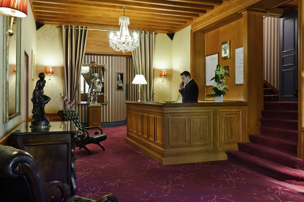 lobby