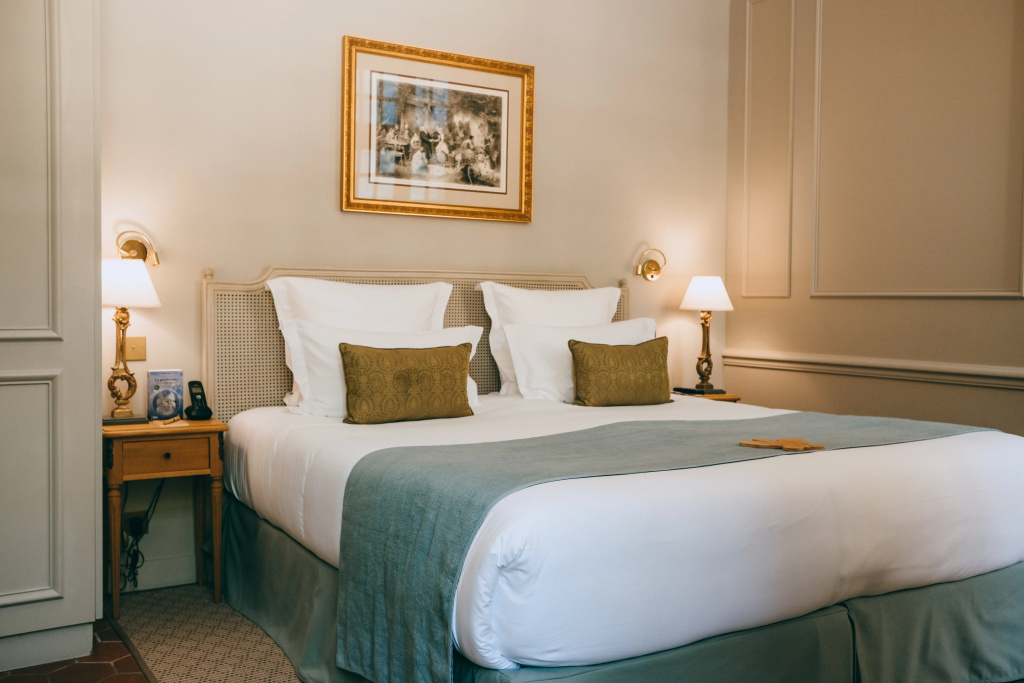 guest_rooms