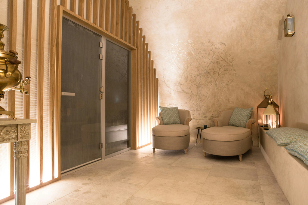 hotel_rooms