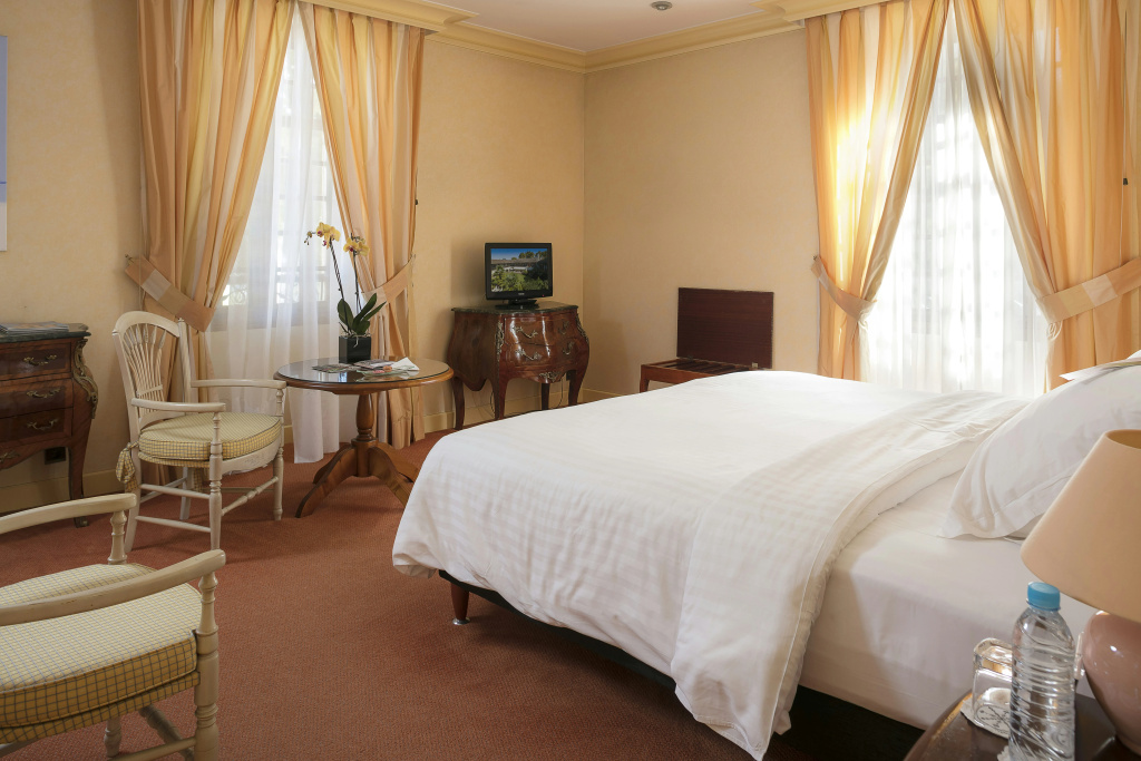 guest_rooms