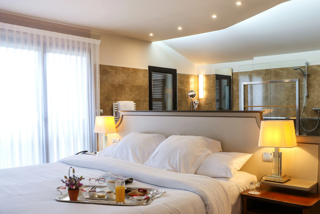 guest_rooms