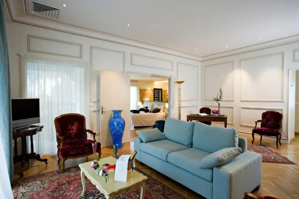 guest_rooms
