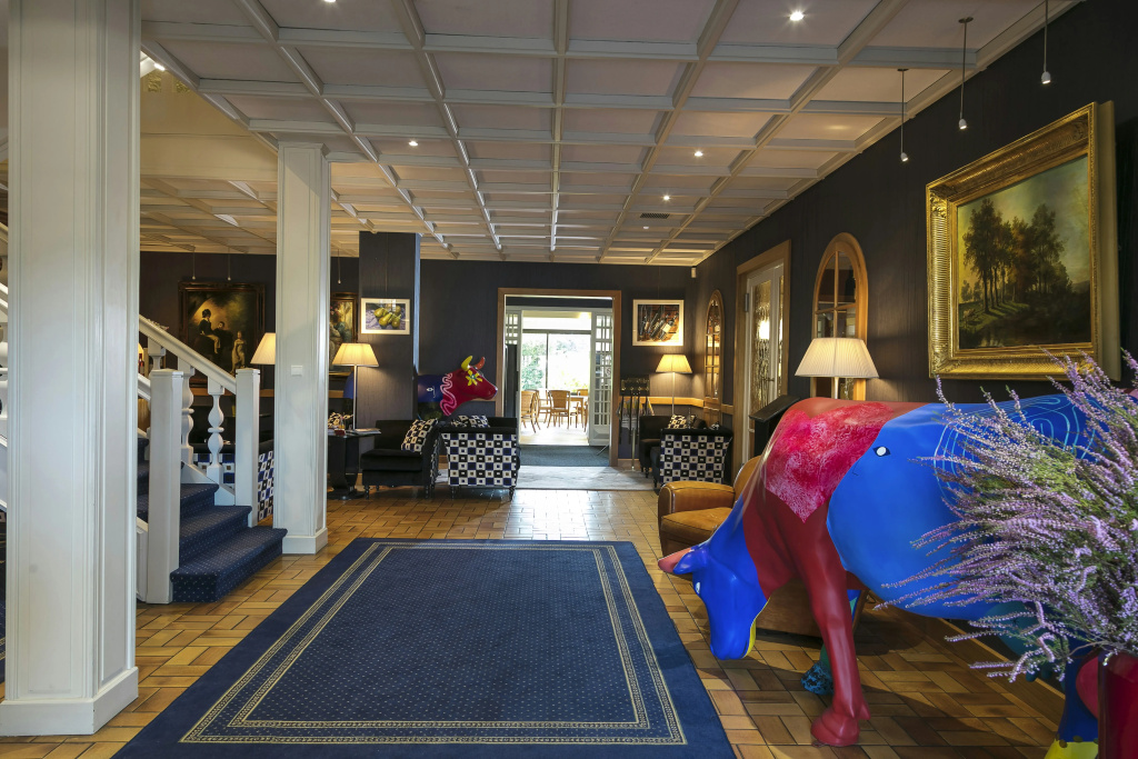 hotel_rooms