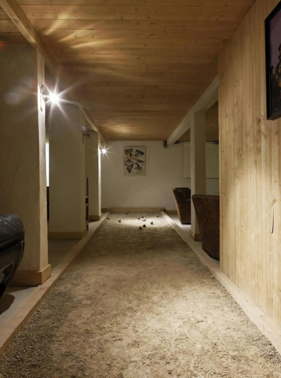 hotel_rooms