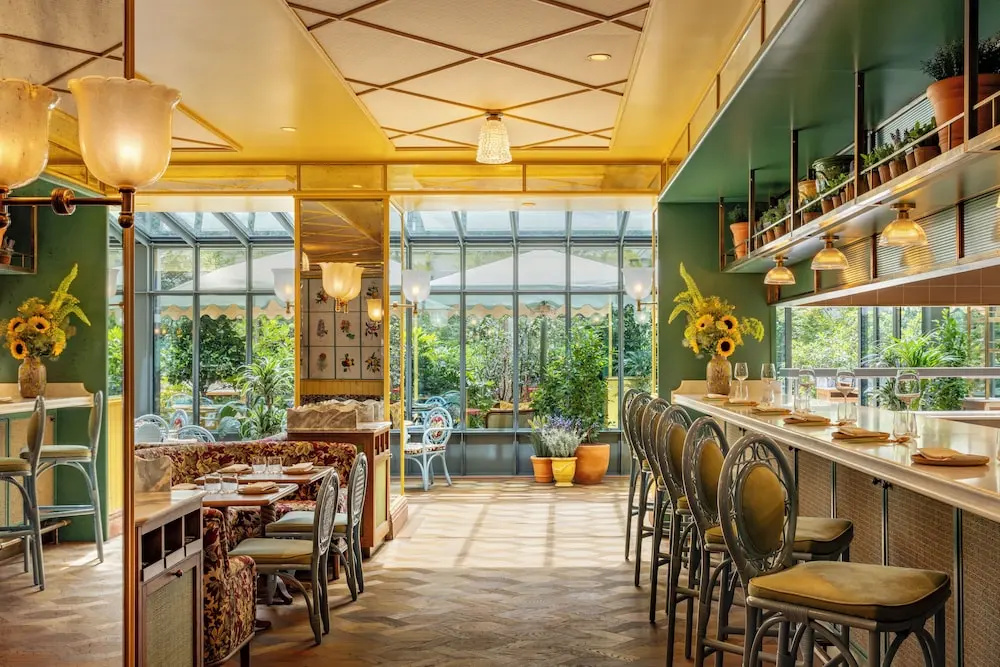 restaurant