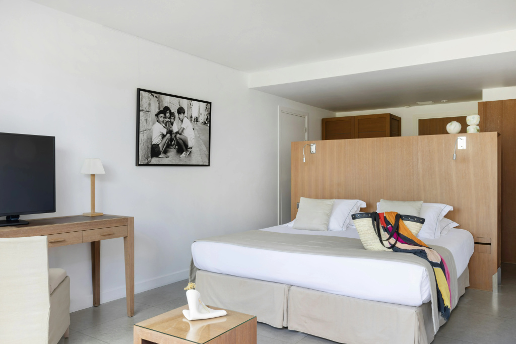 guest_rooms