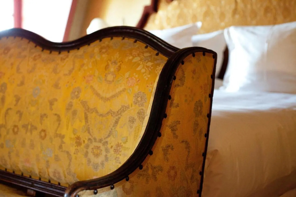 guest_rooms