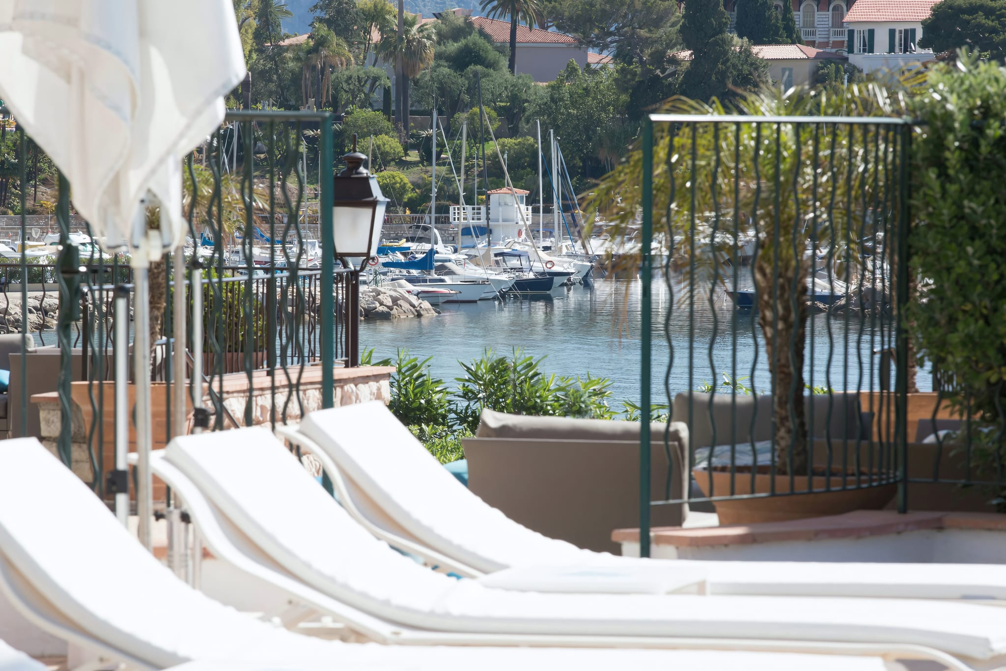 From Panorama Palace to Royal-Riviera