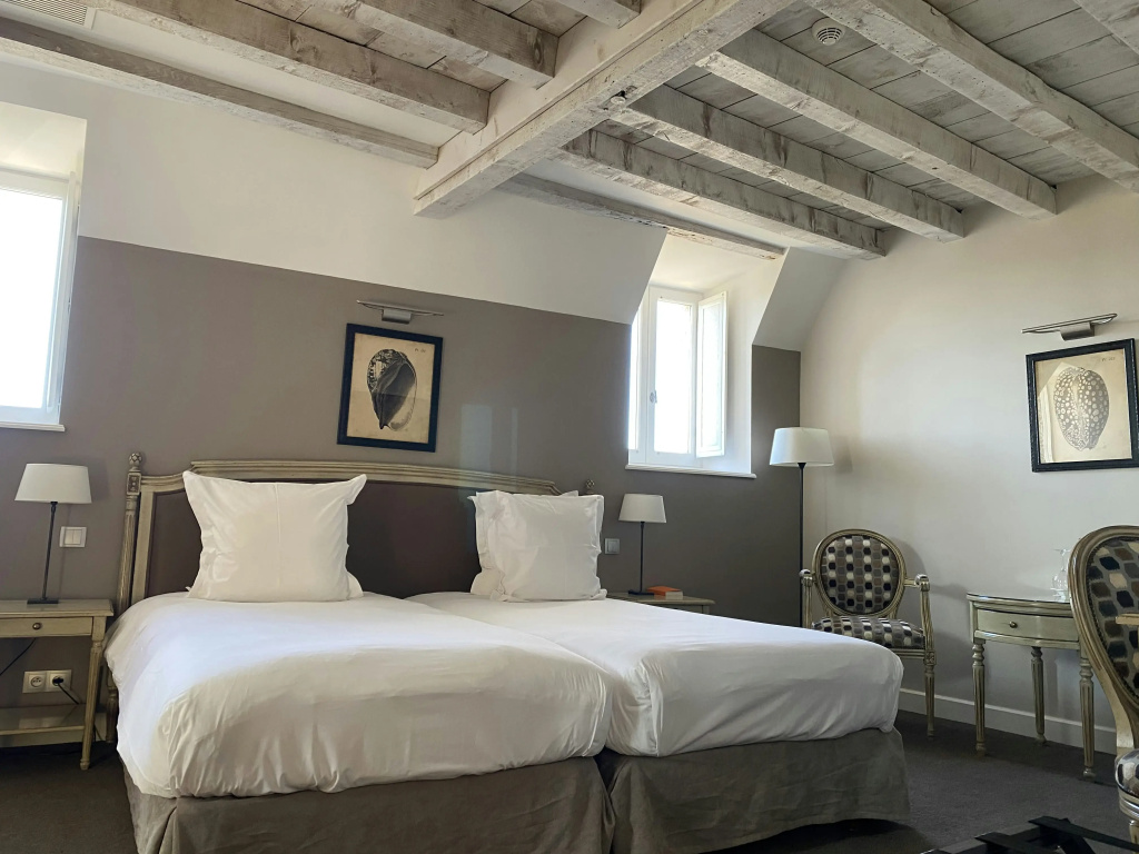 guest_rooms