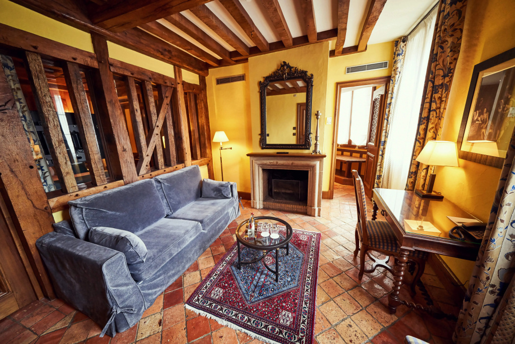 guest_rooms
