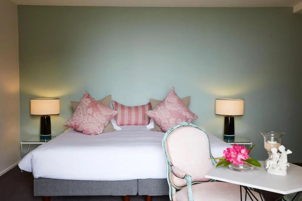 guest_rooms