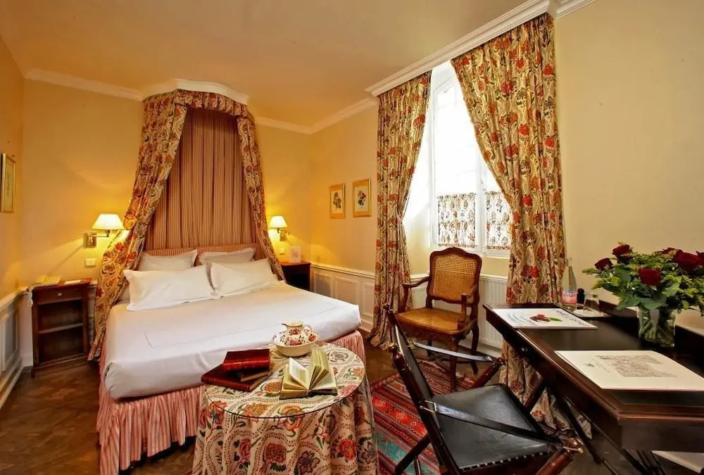 guest_rooms