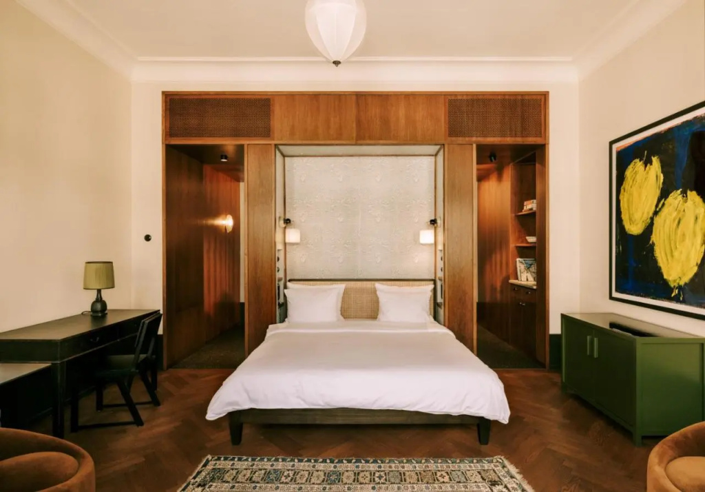guest_rooms