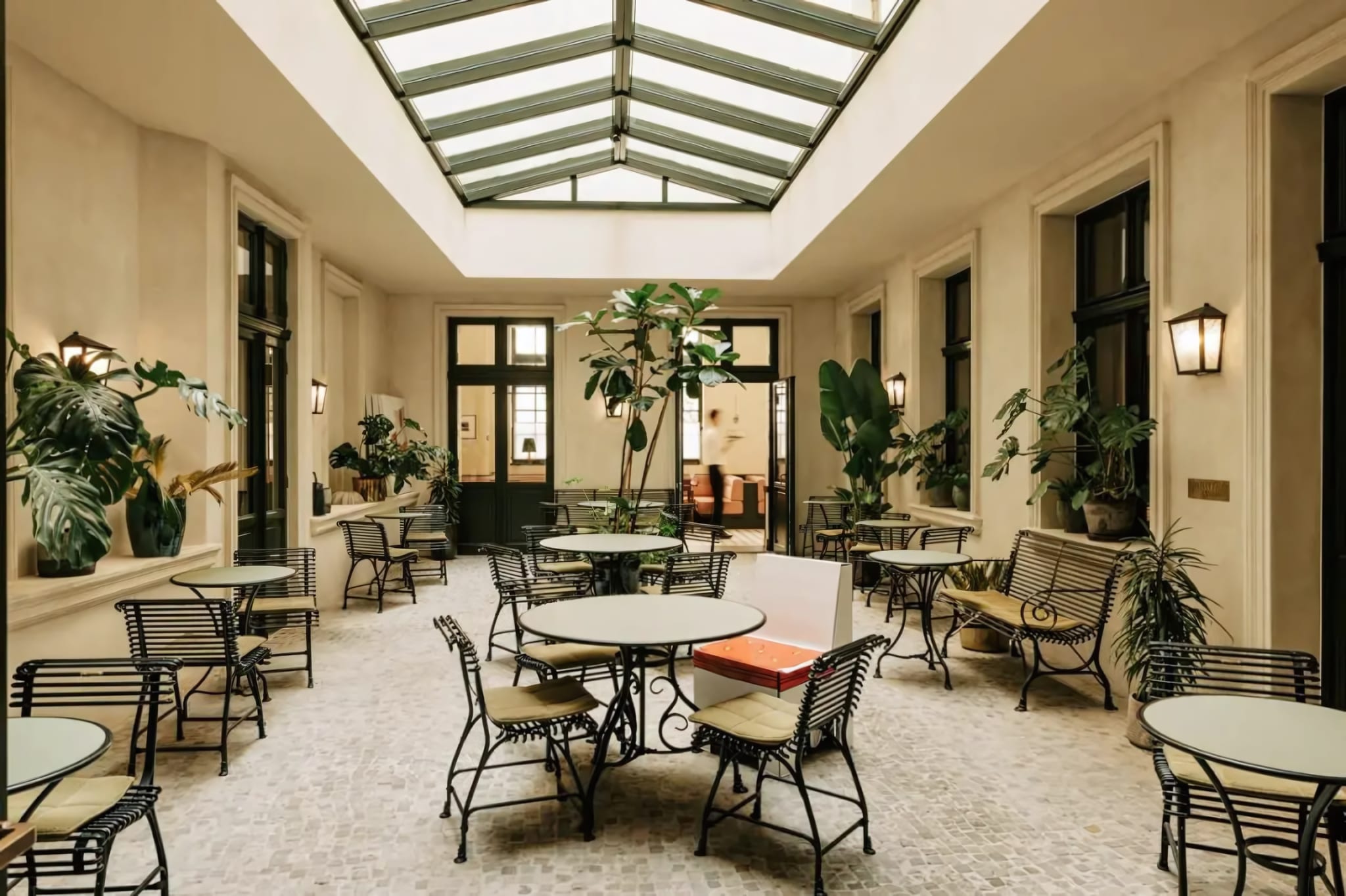 Modern Mediterranean Dining at Restaurant Château Royal