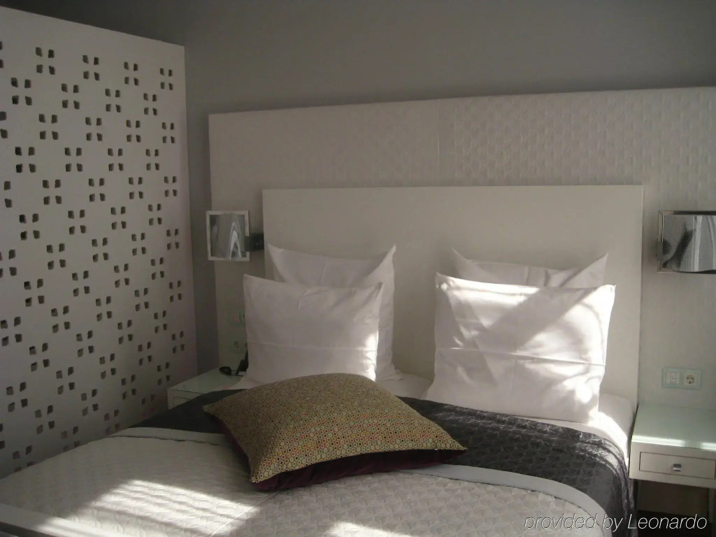 guest_rooms