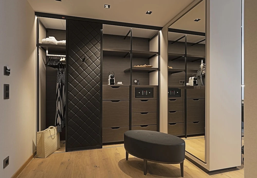 guest_rooms