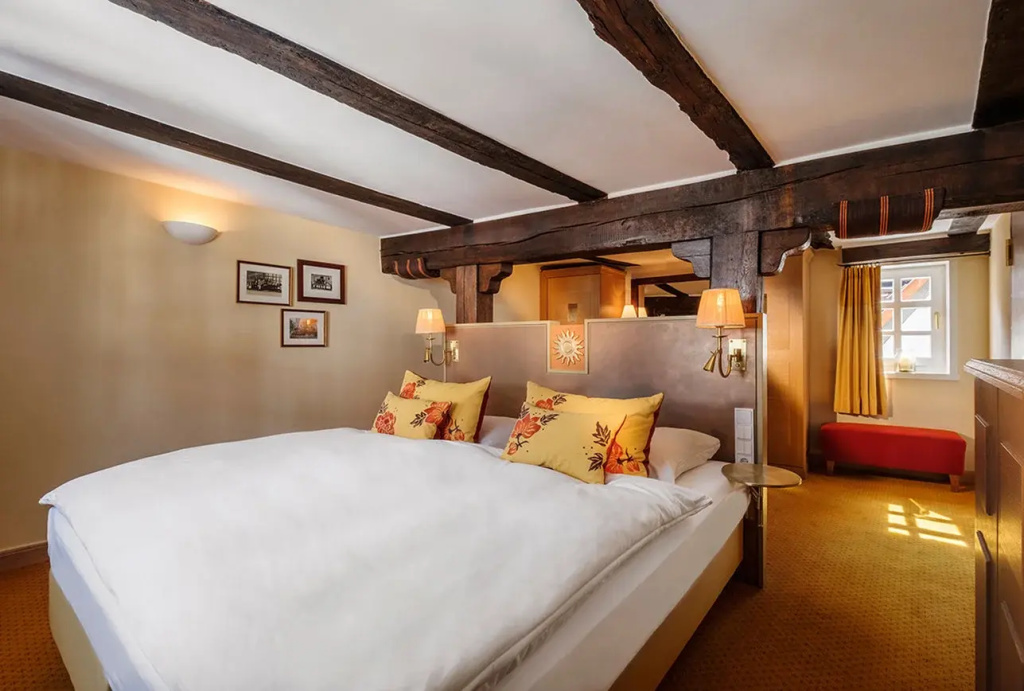guest_rooms