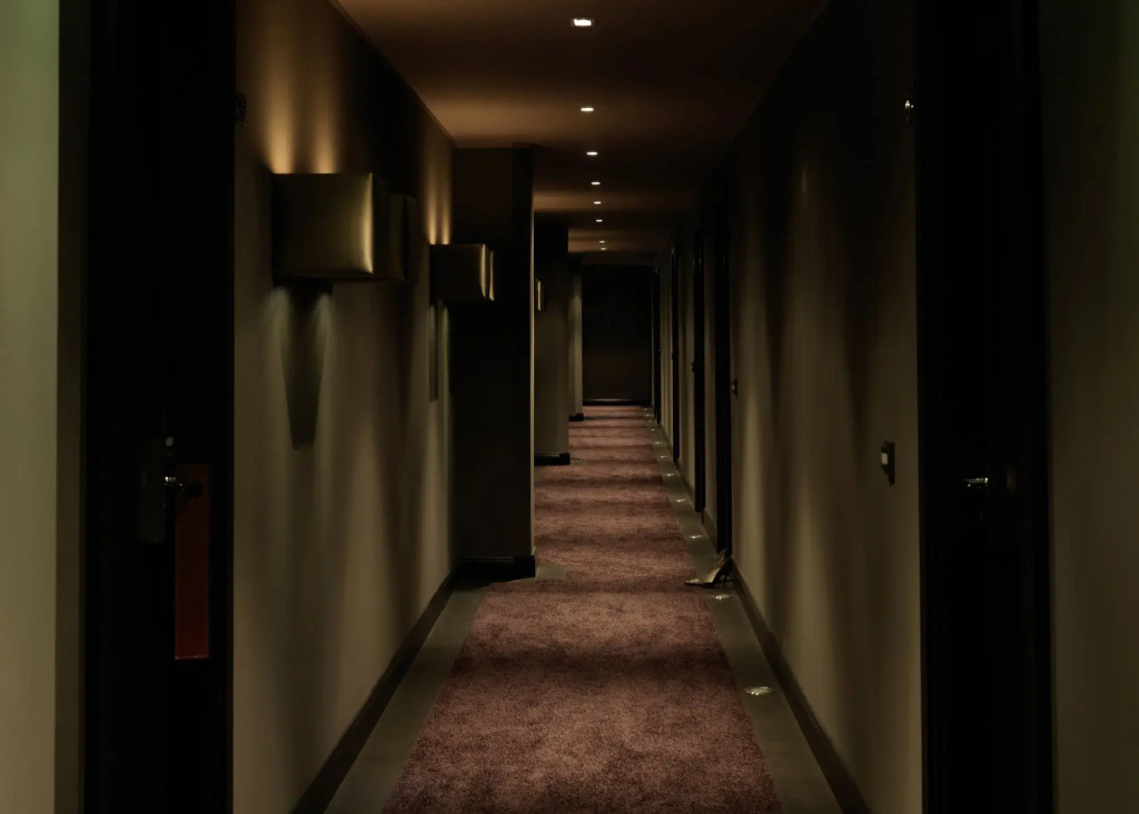 hotel_rooms