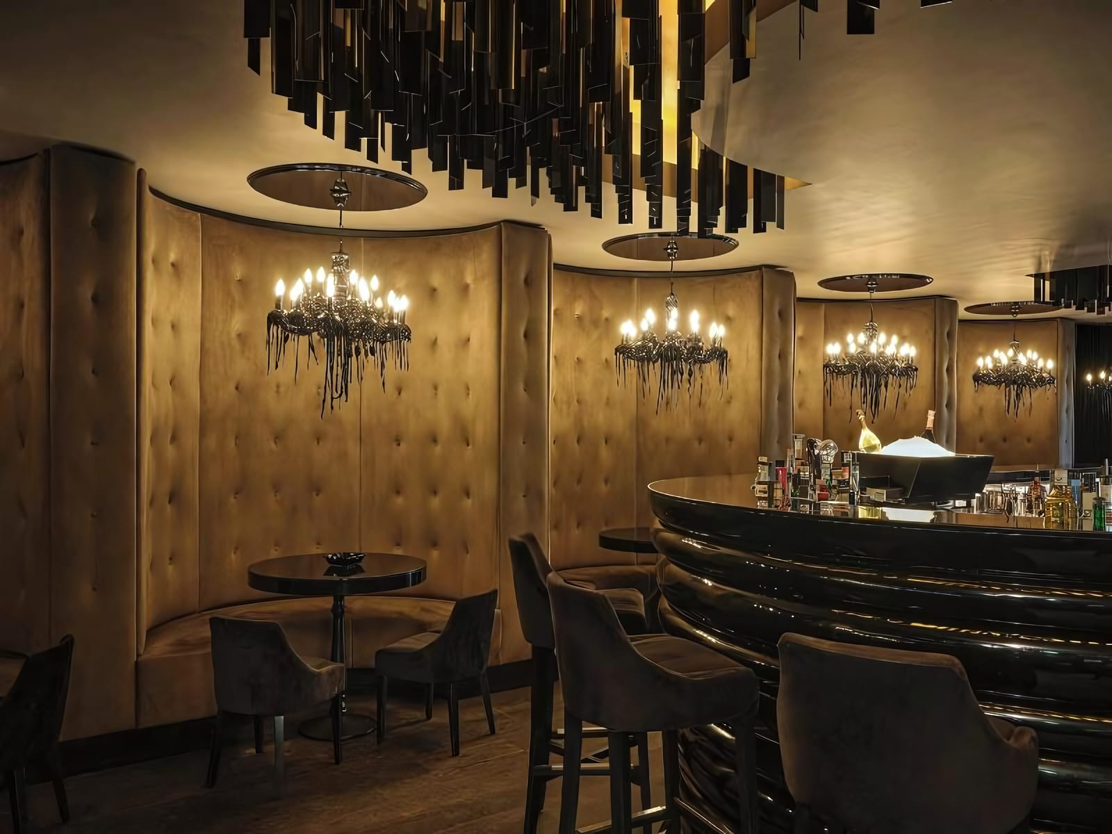 The Award-Winning Roomers Bar