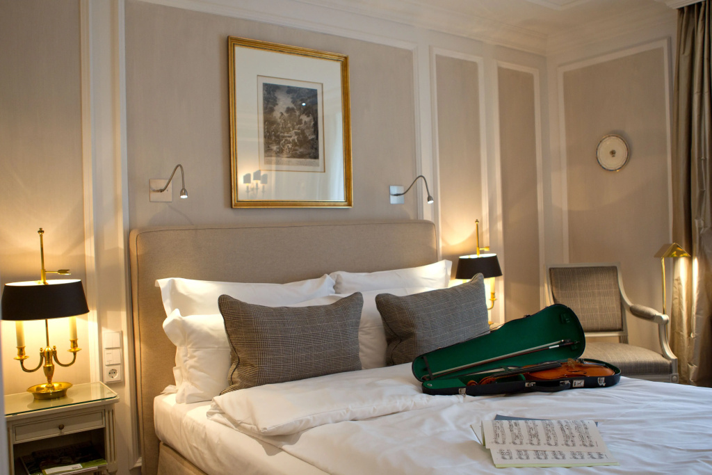 guest_rooms