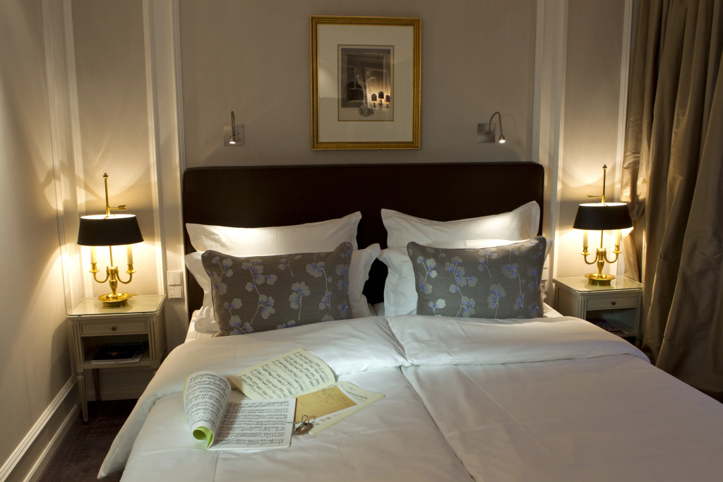 guest_rooms