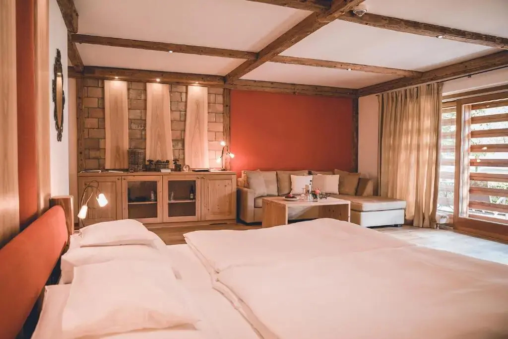 guest_rooms