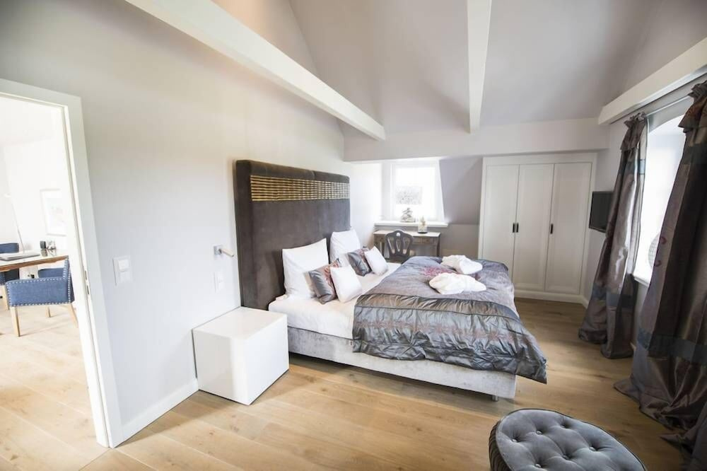 guest_rooms