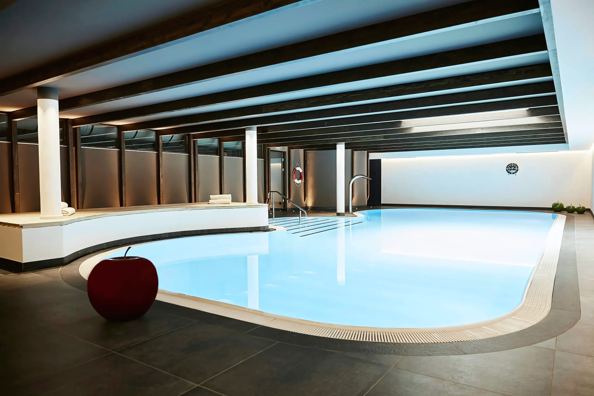 Sauna, Steam Bath and Pool for Slow Days