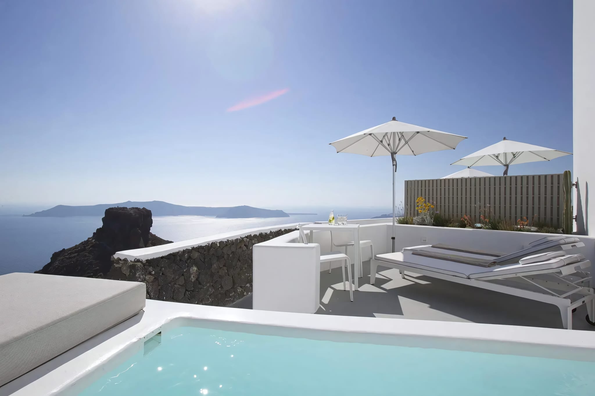 The Largest Infinity Pool in Imerovigli