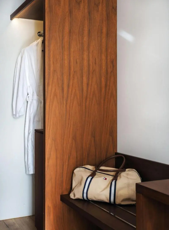 guest_rooms