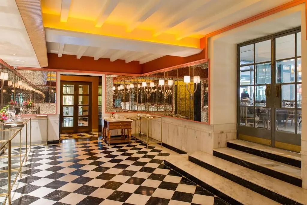 lobby
