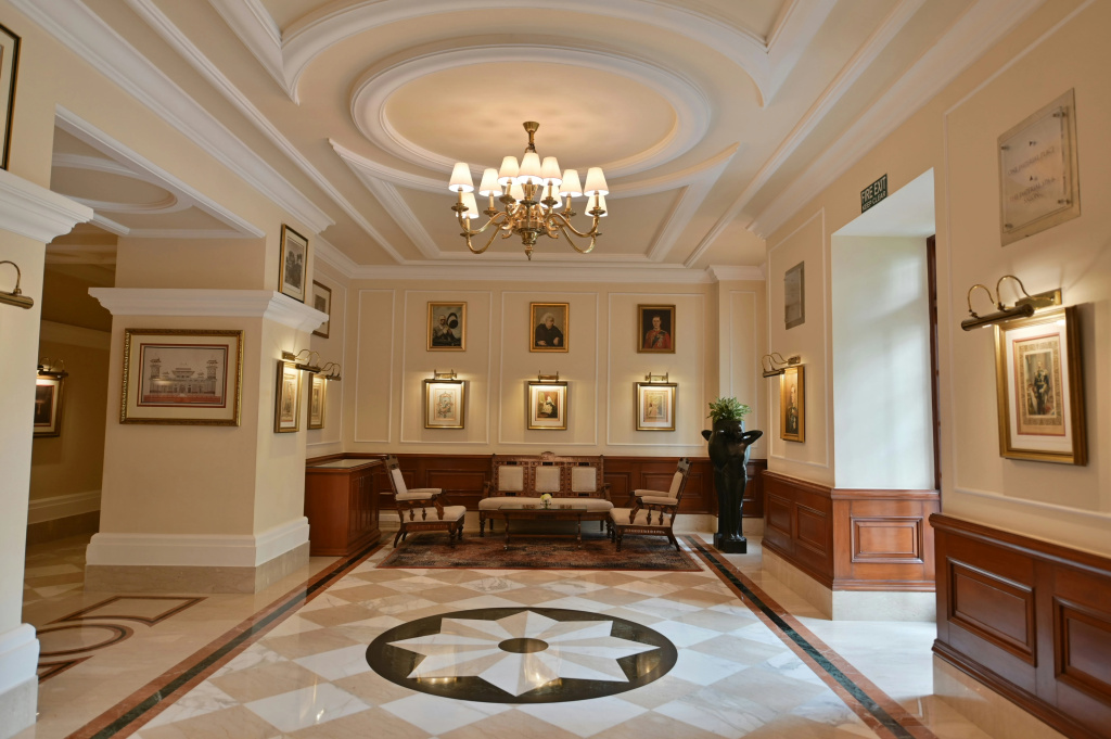 lobby
